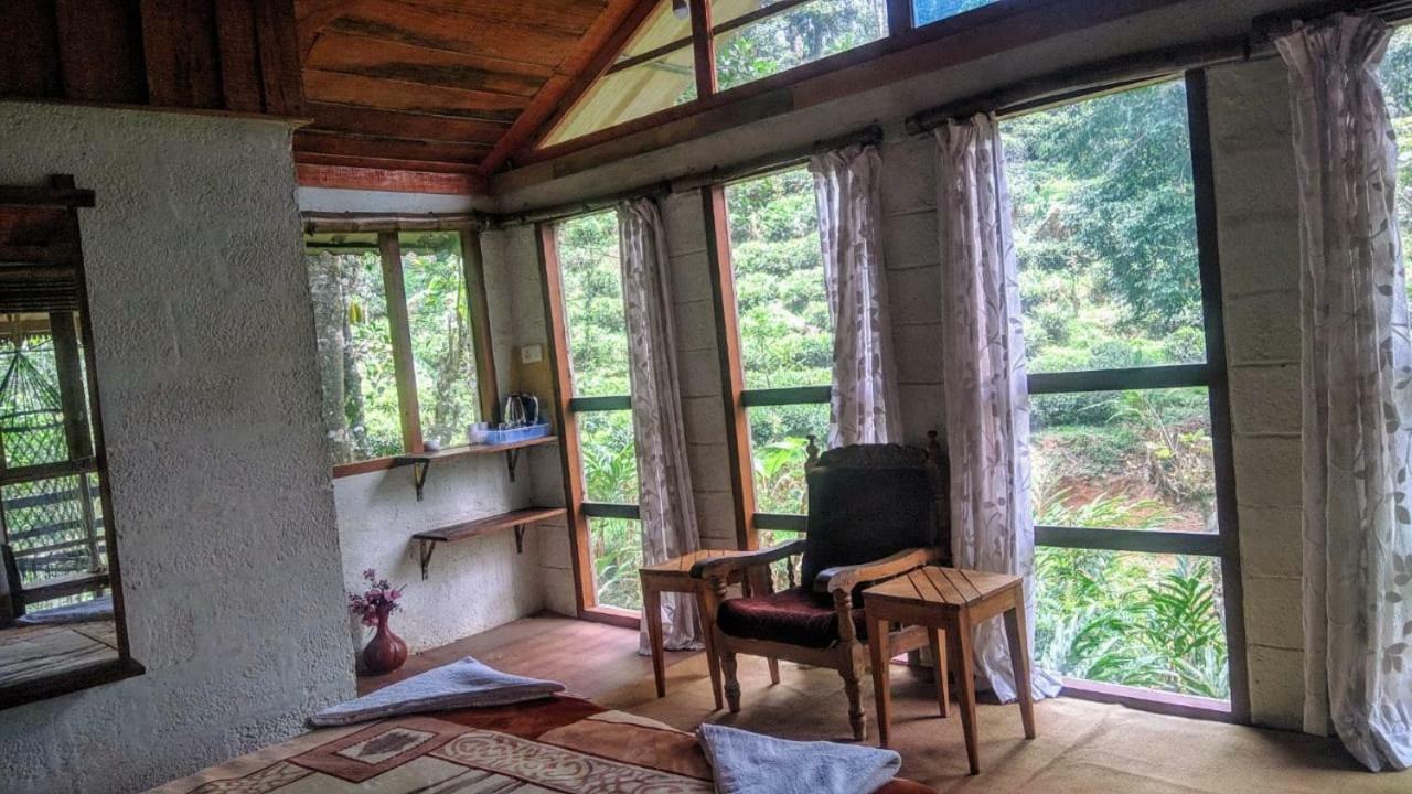 Jungle Jive Tree House Munnar Bed and Breakfast Exterior foto